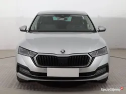 Srebrny Używany 2022 Skoda Octavia Hatchback | 76 999 zł (Uczciwa cena)