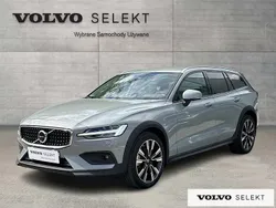 Szary Używany 2024 Volvo V60 CC Kombi | 199 900 zł (Uczciwa cena)