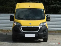 Żółty Używany 2018 Peugeot Boxer Van | 55 999 zł (Dość drogi)
