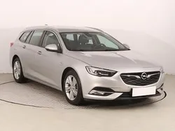 Srebrny Używany 2017 Opel Insignia Kombi | 48 999 zł (Dość drogi)