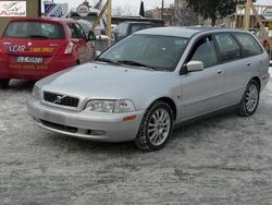 Srebrny Używany 2002 Volvo V40 Kombi | 10 399 zł