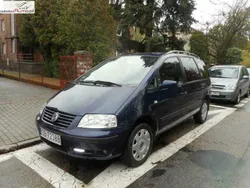 Niebieski ciemny (metalik) Używany 2002 VW Sharan Minivan | 11 600 zł (Uczciwa cena)