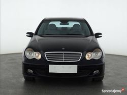 Niebieski Używany 2004 Mercedes C180 Sedan/Limuzyna | 14 999 zł