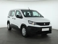 Biały Używany 2020 Peugeot Rifter Minivan | 46 999 zł (Uczciwa cena)