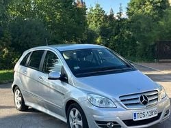 Srebrny Używany 2010 Mercedes A180 Minivan | 18 999 zł (Uczciwa cena)