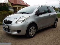 Srebrny (metalik) Używany 2006 Toyota Yaris Hatchback | 13 900 zł (Dość drogi)