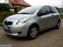 Srebrny (metalik) Używany 2006 Toyota Yaris Hatchback | 13 900 zł (Dość drogi)