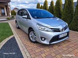 Srebrny Używany 2013 Toyota Verso Minivan | 39 000 zł (Uczciwa cena)