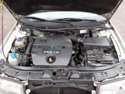 Srebrny Używany 2000 Skoda Octavia Hatchback | 3500 zł (Uczciwa cena)