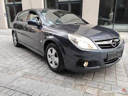 Używany 2005 Opel Signum Hatchback | 8800 zł