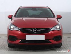 Czerwony Używany 2019 Opel Astra Kombi | 48 499 zł (Uczciwa cena)