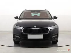 Czarny Używany 2022 Skoda Octavia Kombi | 79 999 zł (Uczciwa cena)
