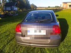 Szary Używany 2004 Toyota Avensis Hatchback | 9900 zł (Dość drogi)