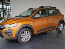 Pomarańczowy Używany 2022 Dacia Sandero Expression Hatchback | 72 900 zł (Dość drogi)