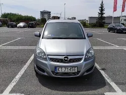 Srebrny Używany 2010 Opel Zafira Minivan | 11 500 zł (Dobra cena)