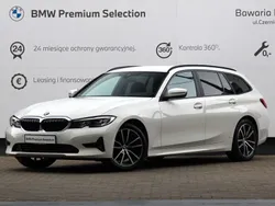 Biel alpejska Używany 2021 BMW 320 Advantage Kombi | 109 900 zł (Dość drogi)