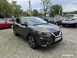 Brązowy Używany 2017 Nissan Qashqai SUV | 49 900 zł (Uczciwa cena)