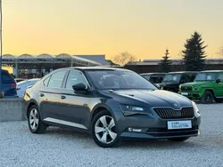 Szary (metalik) Używany 2017 Skoda Superb Sedan/Limuzyna | 74 900 zł (Dość drogi)