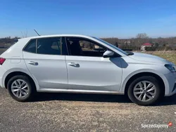 Biały Używany 2024 Skoda Fabia Ambition Hatchback | 74 000 zł (Drogi)