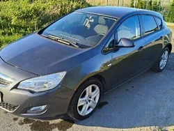 Szary Używany 2011 Opel Astra Hatchback | 20 000 zł (Dobra cena)