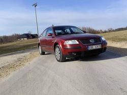 Bordowy Używany 2001 VW Passat Sedan/Limuzyna | 10 900 zł