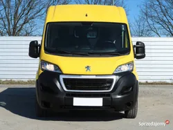 Żółty Używany 2018 Peugeot Boxer Van | 49 999 zł (Uczciwa cena)