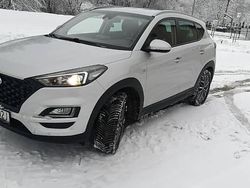 Srebrny Używany 2019 Hyundai Tucson SUV | 73 700 zł (Uczciwa cena)
