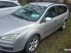 Srebrny Używany 2005 Ford Focus Sedan/Limuzyna | 4500 zł (Uczciwa cena)