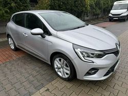 Srebrny (metalik) Używany 2022 Renault Clio V Hatchback | 45 900 zł (Drogi)