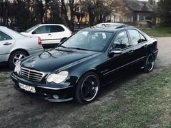 Mercedes C32 AMG