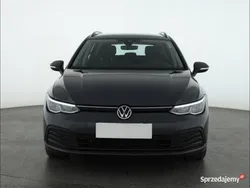 Szary Używany 2021 VW Golf VIII Kombi | 78 499 zł (Uczciwa cena)