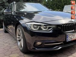 Czarny (metalik) Używany 2017 BMW 318 SUV | 59 900 zł (Dość drogi)