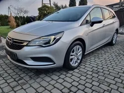 Srebrny Używany 2019 Opel Astra Kombi | 30 900 zł (Dobra cena)