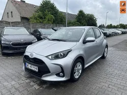 Srebrny (metalik) Używany 2024 Toyota Yaris Hatchback | 45 900 zł