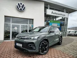 Zielony (metalik) Używany 2024 VW Tiguan SUV | 229 500 zł