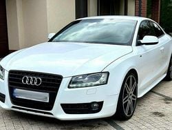 Biały Używany 2011 Audi A5 S-Line Coupe | 31 900 zł (Dość drogi)