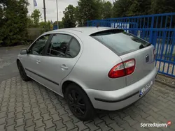 Srebrny Używany 2003 Seat Leon Sedan/Limuzyna | 9900 zł (Dość drogi)