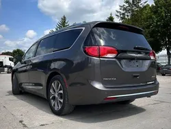 Używany 2017 Chrysler Pacifica Limited SUV | 66 500 zł (Dobra cena)