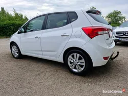 Biały Używany 2015 Volvo V40 Kombi | 33 900 zł