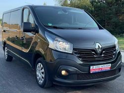 Brązowy Używany 2017 Renault Trafic Minivan | 68 000 zł (Uczciwa cena)