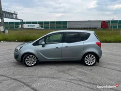 Zielony Używany 2012 Opel Meriva Minivan | 22 000 zł (Uczciwa cena)