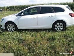 Biały Używany 2015 Opel Astra Exklusiv Kombi | 21 600 zł (Dobra cena)