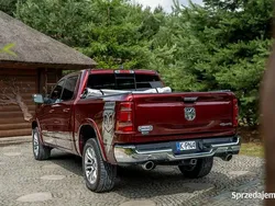 Czerwony (metalik) Używany 2021 RAM 1500 Pickup | 264 777 zł
