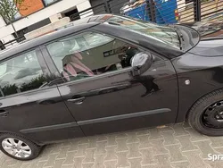 Czarny Używany 2010 Skoda Fabia Hatchback | 6900 zł