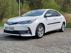 Biały Używany 2018 Toyota Corolla Sedan/Limuzyna | 49 900 zł (Dobra cena)
