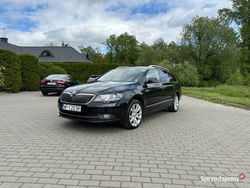 Czarny Używany 2014 Skoda Superb Kombi | 39 000 zł (Uczciwa cena)