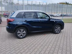 Sphere blue pearl / galactic gray metallic Używany 2024 Suzuki Vitara SUV | 99 800 zł (Uczciwa cena)