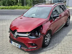 Bordowy (metalik, perła) Używany 2018 Renault Clio GrandTour Kombi | 13 300 zł