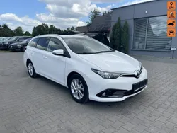 Biały (metalik, perła) Używany 2016 Toyota Auris Kombi | 29 900 zł