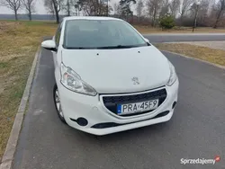Biały Używany 2015 Peugeot 208 Hatchback | 24 100 zł (Dobra cena)